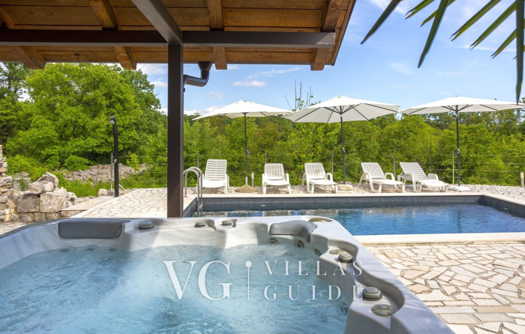 House Hlaj Opatija Bazen