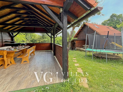 House Toni Garden and property exterior