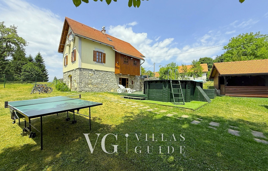 House Toni Additional content