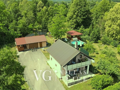 House Kiki Garden and property exterior