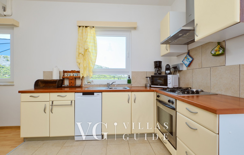 Villa House Vissum with pool&sea view Kitchen