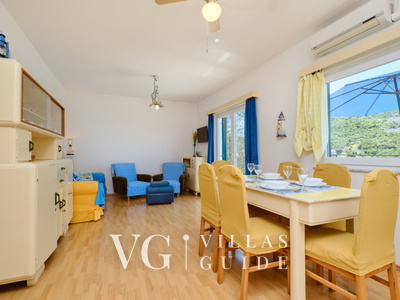 Villa House Vissum with pool&sea view Living room