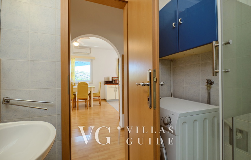 Villa House Vissum with pool&sea view Bathroom