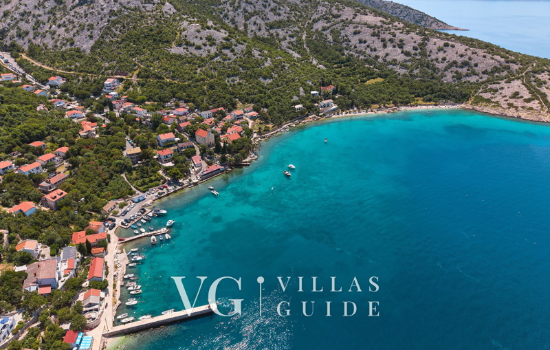 Villa House Vissum with pool&sea view Microlocation