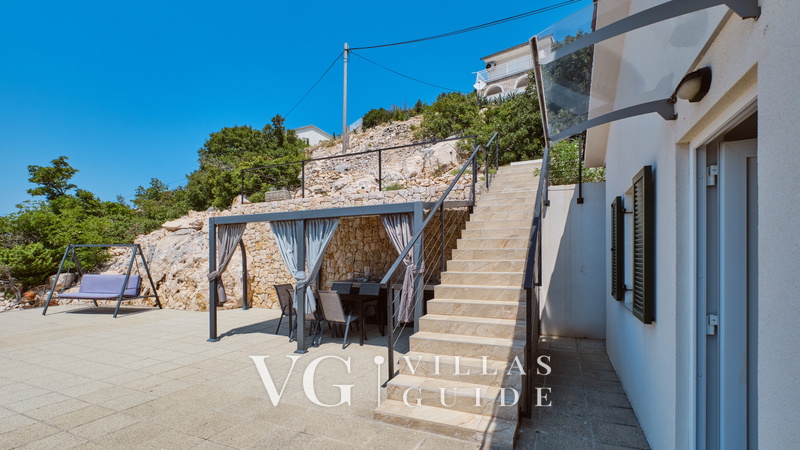 Villa House Vissum with pool&sea view Garten und Außenbereich