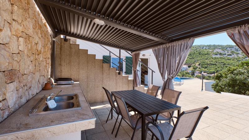 Villa House Vissum with pool&sea view