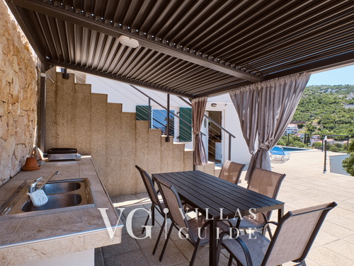 Villa House Vissum with pool&sea view
