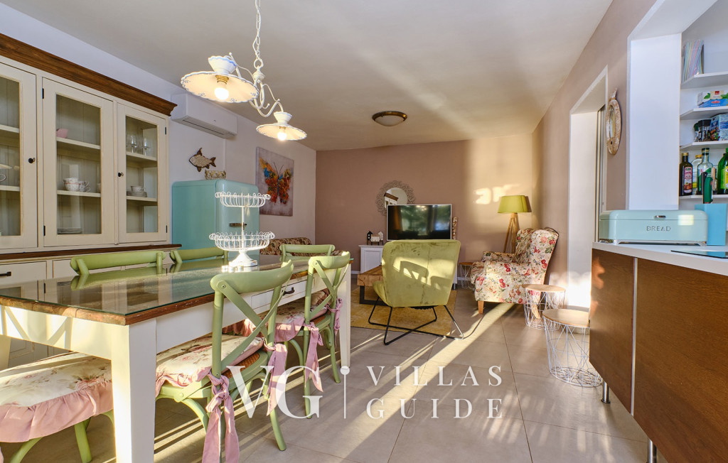 Villa Hemingway beachfront Kitchen