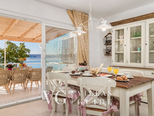 Villa Hemingway beachfront&private sundeck