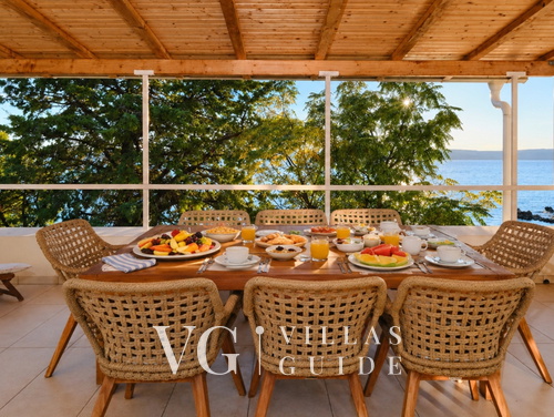 Villa Hemingway beachfront&private sundeck