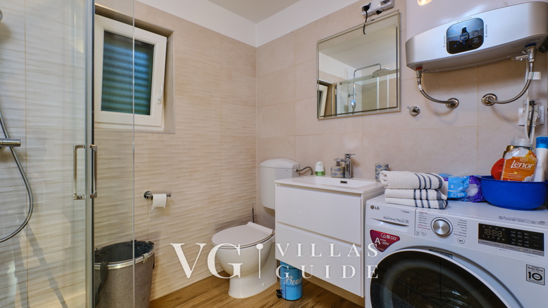 Villa Hemingway beachfront&private sundeck Kupaonica