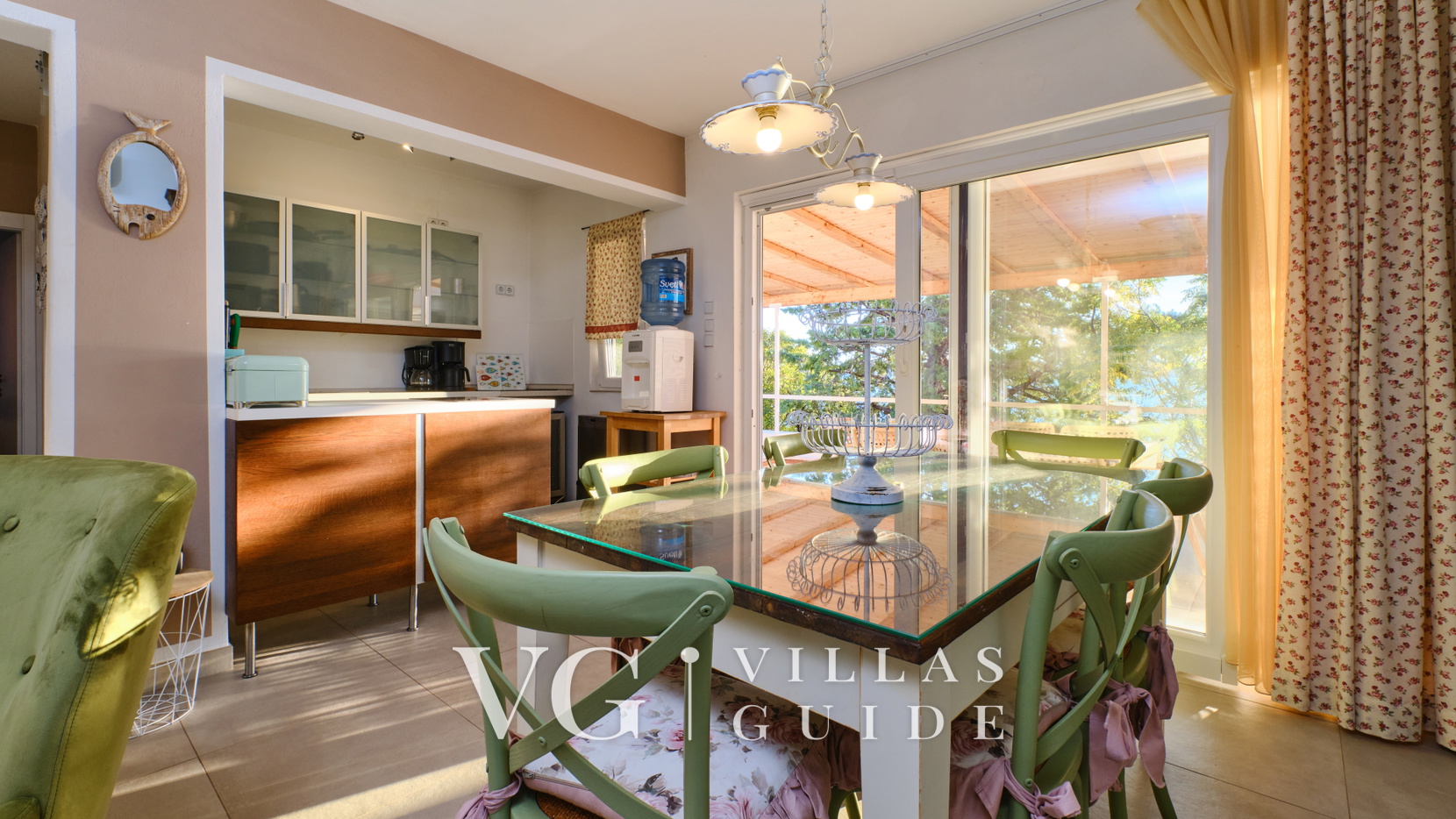 Villa Hemingway beachfront&private sundeck Kuhinja