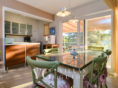 Villa Hemingway beachfront&private sundeck