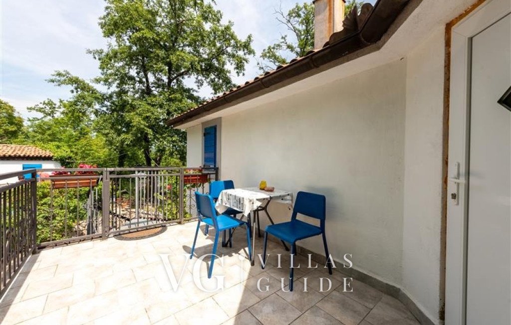 Apartman Art Garden and property exterior