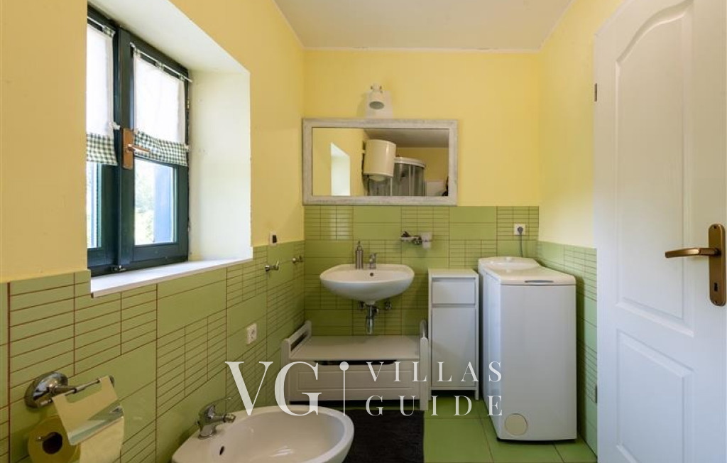 Apartman Art Bathroom