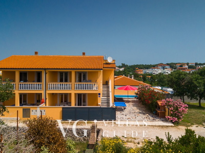 Villa Jasminka Garden and property exterior