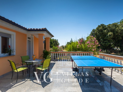 Villa Maks Additional content