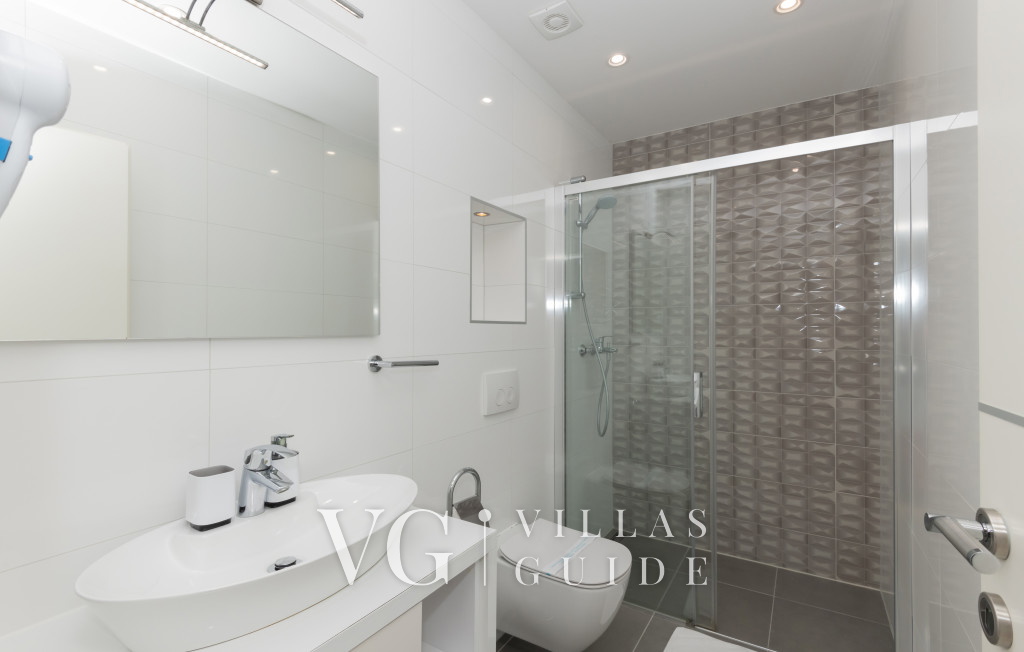 Apartman Mia 2 - Omiš-Medići Bathroom