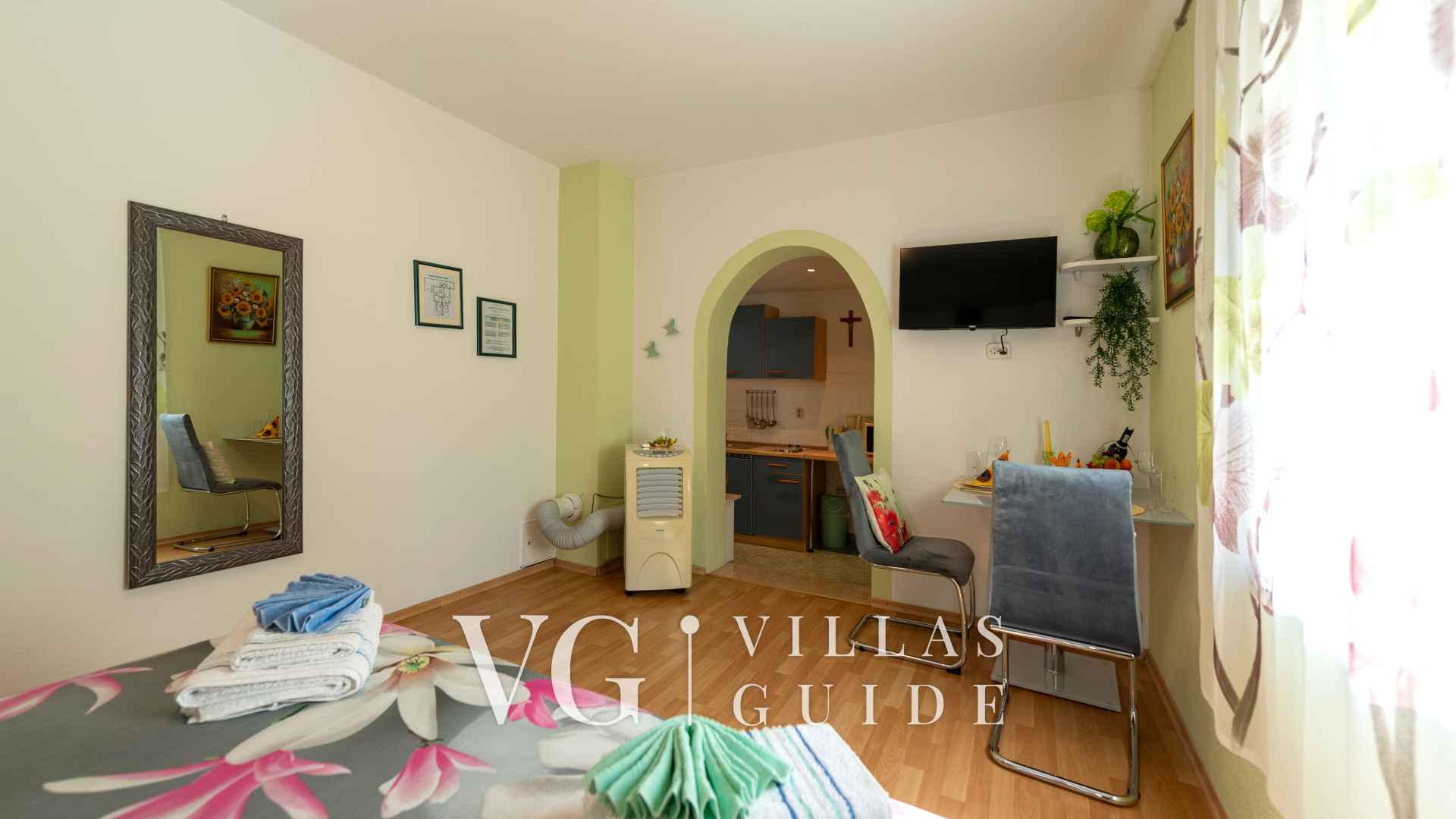 Cozy Studio Lucija with Terrace & Garden - Crikvenica Living room