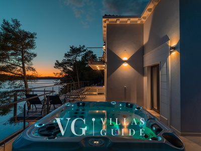 Villa Lipovac Piscina