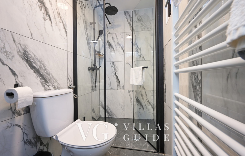 Villa Vinea Bathroom