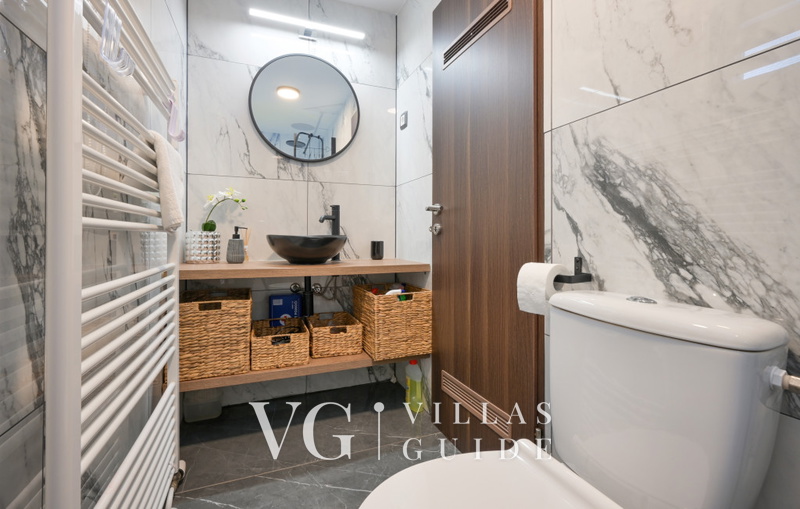 Villa Vinea Bathroom