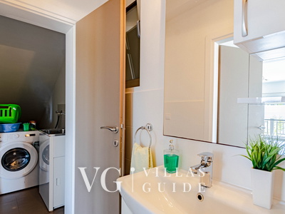 Villa Antonia Bathroom