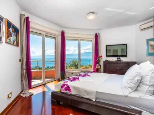 Villa Anamia with seaview