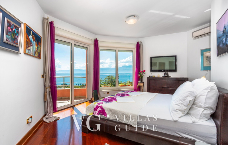 Villa Anamia with seaview