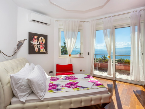 Villa Anamia with seaview