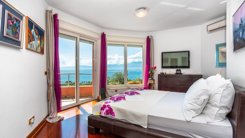 Villa Anamia with seaview