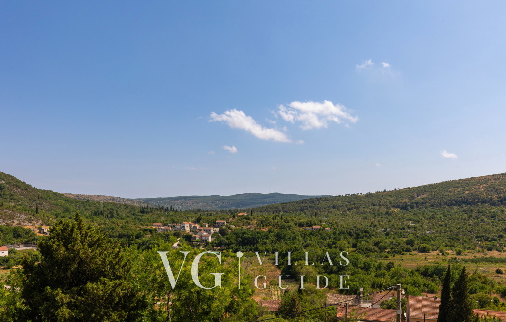 House on the rock micro_location