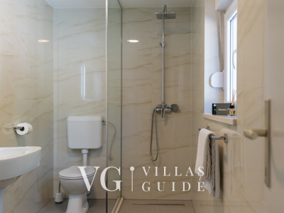 Holiday Home Kristina - Makarska Bathroom