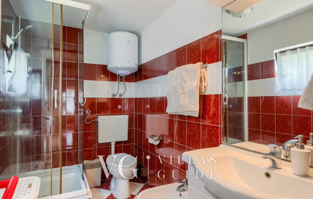 Haus Barmel Bathroom