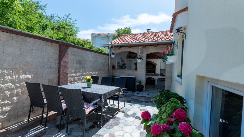 Cozy Getaway Lucija 1