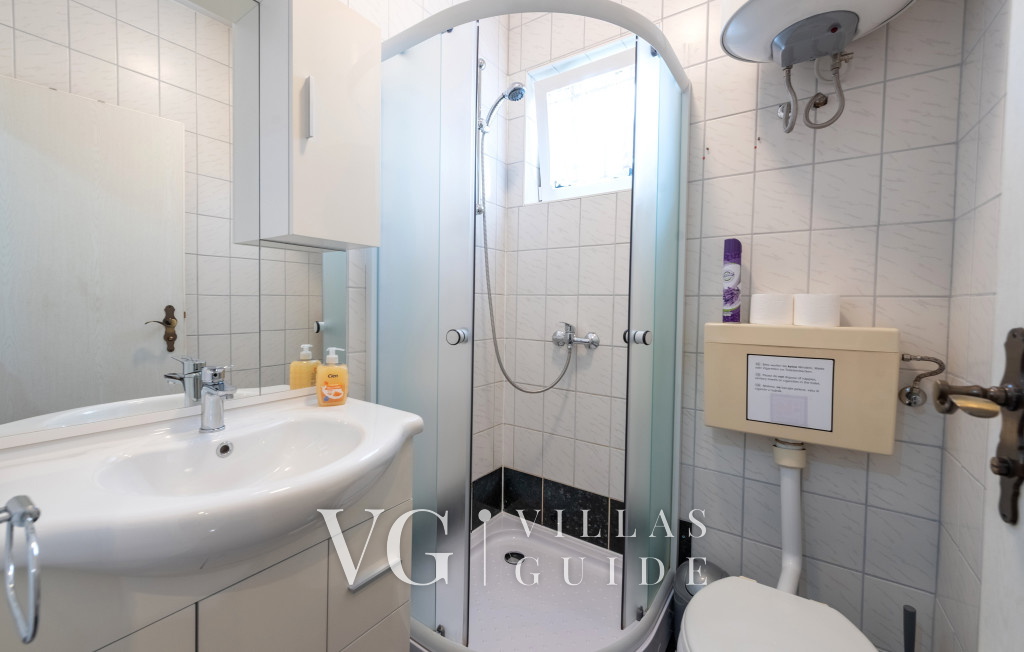 Apartman Lucija 2 Bathroom