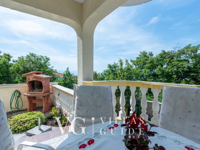 Apartman Lucija 2 Garten und Außenbereich