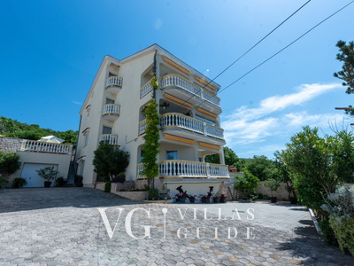 Apartman Lucija 4 Garten und Außenbereich