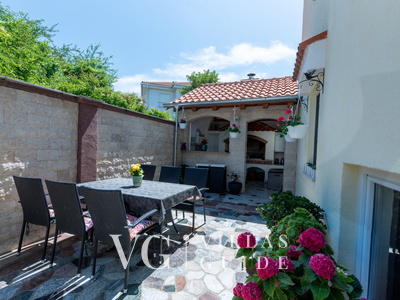 Apartman Lucija 5 Garten und Außenbereich