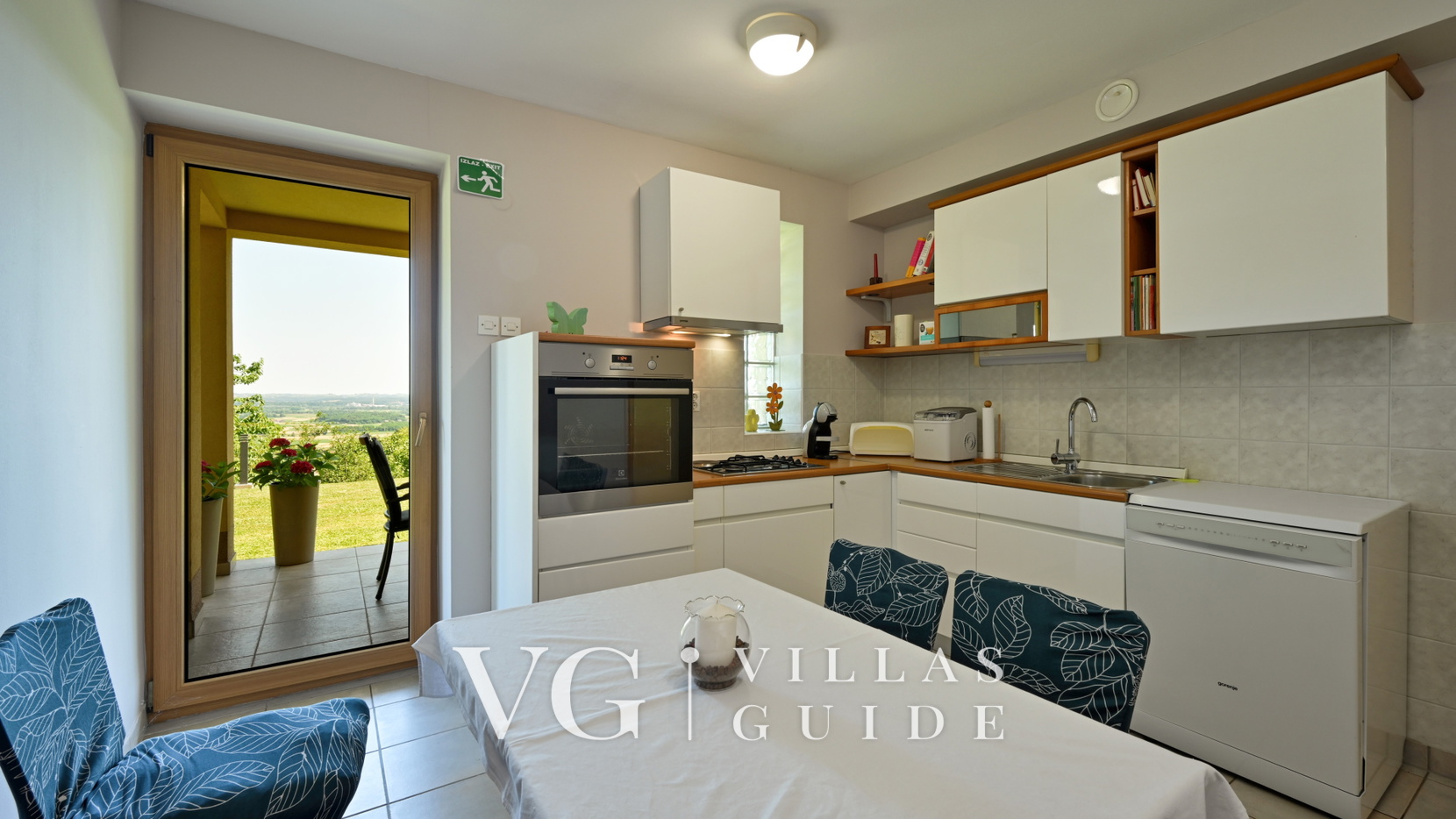 Villa Panorama Hill Kitchen