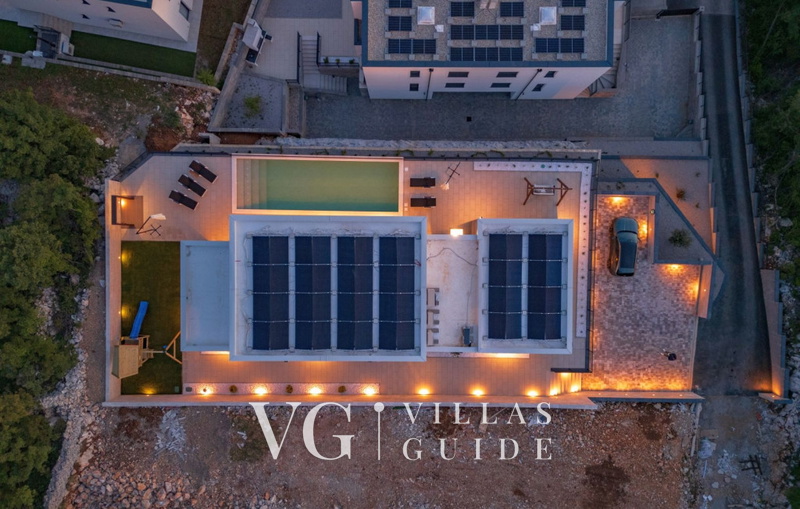 Villa Dujma Garden and property exterior