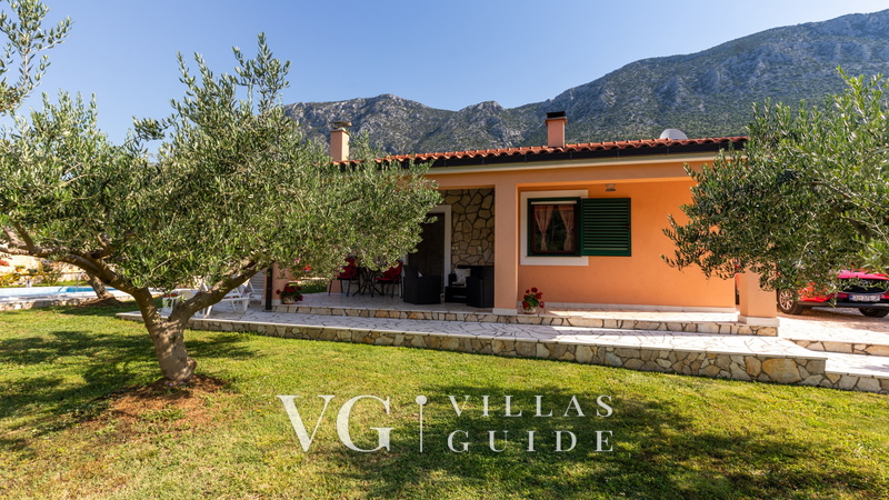 Villa Marija Desne Garden and property exterior