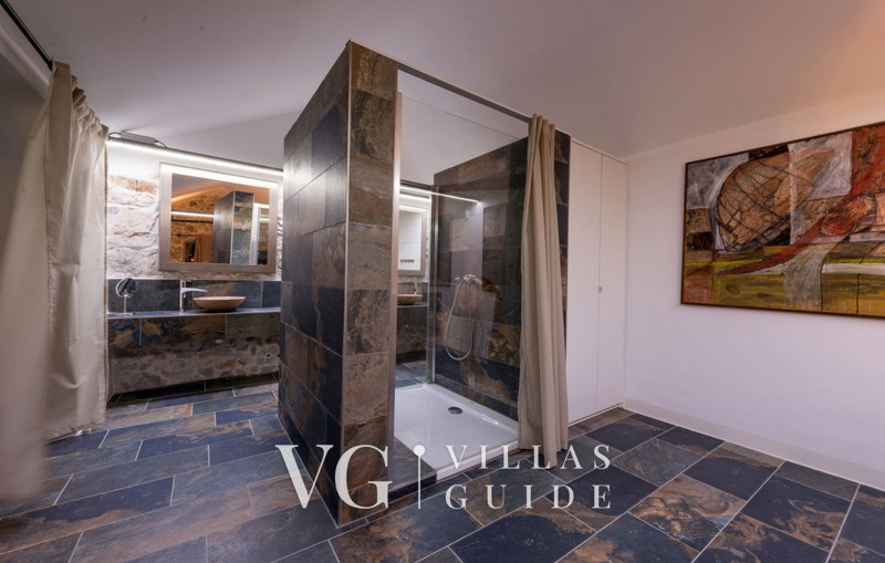 Villa Jardin Bathroom