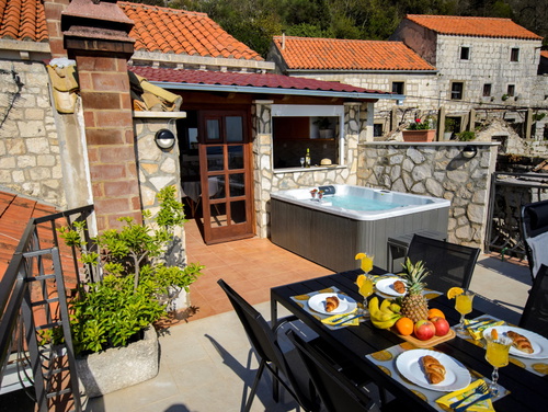 Village house Kate Dubravica