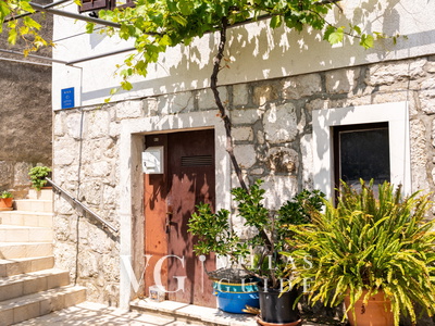 Village house Kate Dubravica Garden and property exterior