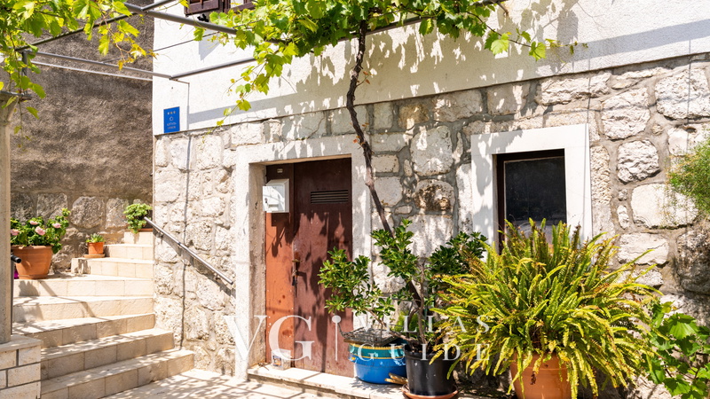 Village house Kate Dubravica Garten und Außenbereich