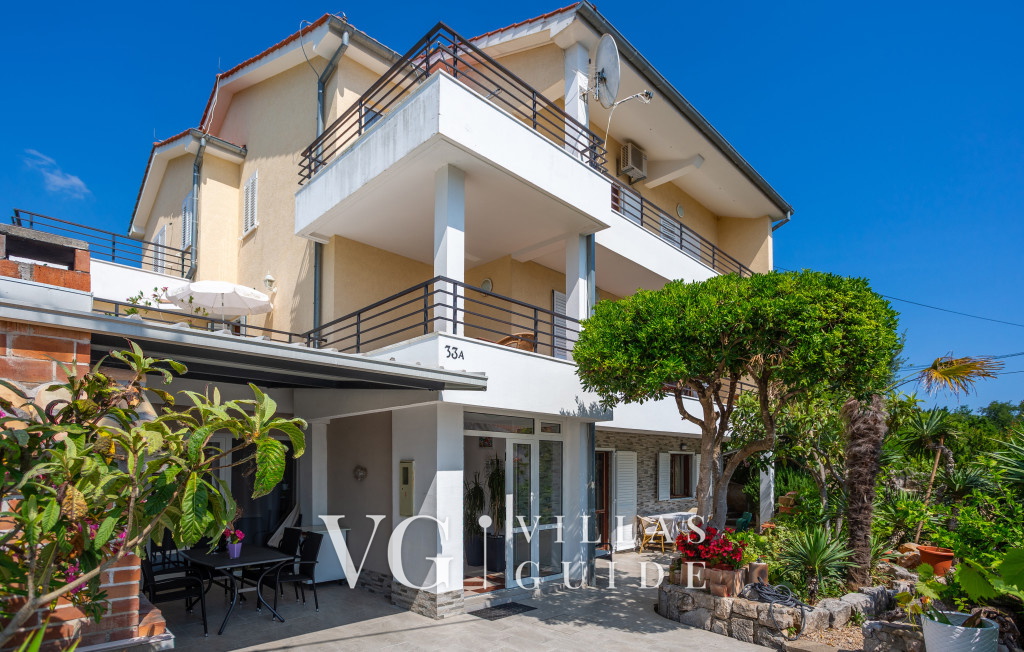 Holiday home  Villa Blue coast Garden and property exterior