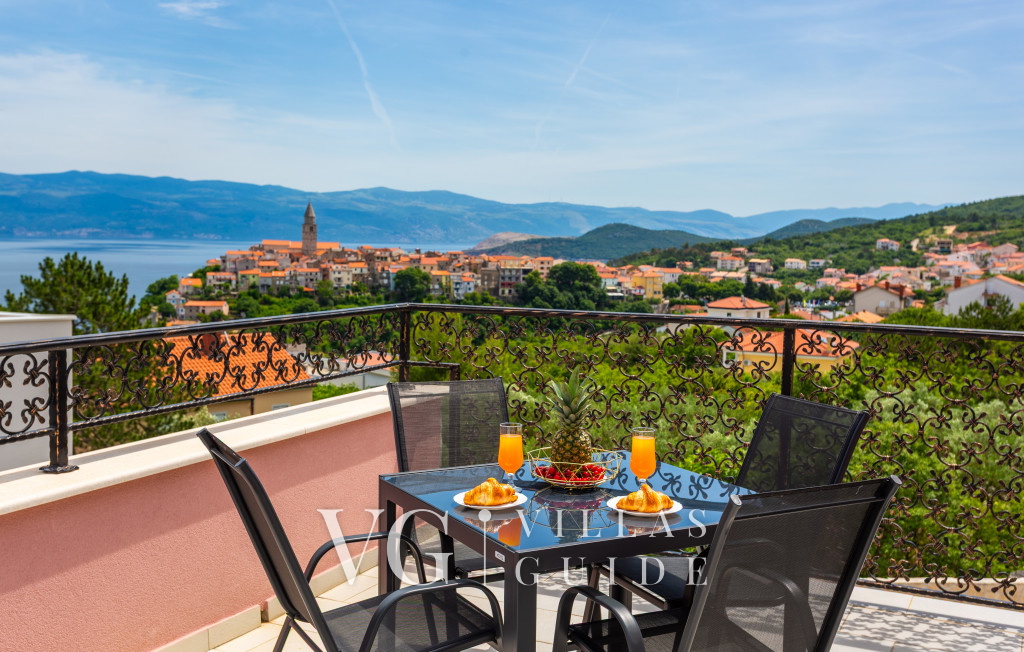 Holiday home Villa Vrbnik Giardino e esterni della proprietà