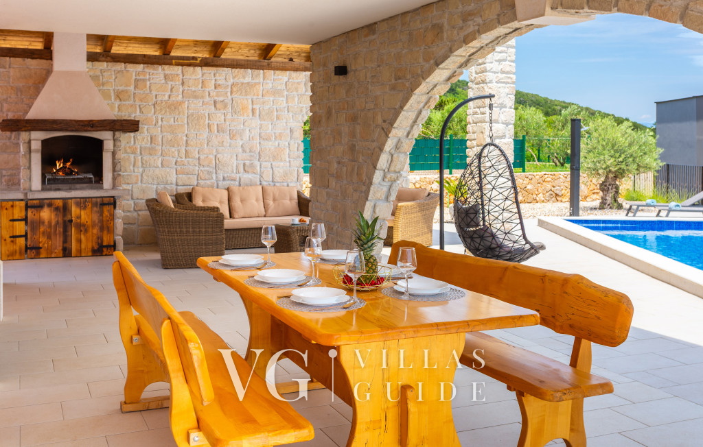 Holiday home Villa Vrbnik Giardino e esterni della proprietà