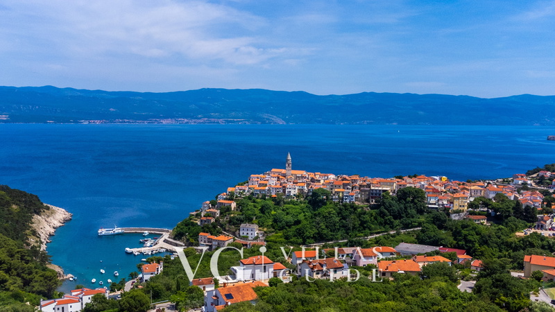 Holiday home Villa Vrbnik Microlocation